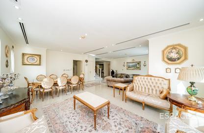 Villa - 4 Bedrooms - 5 Bathrooms for rent in District 8 - Jumeirah Park - Dubai