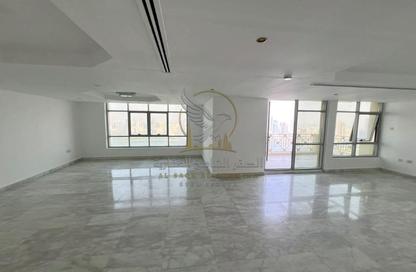 Apartment - 3 - 5 for rent in Al Majaz 3 - Al Majaz - Sharjah Apartment - 3 - 5 for rent in Al Majaz 3 - Al Majaz - Sharjah