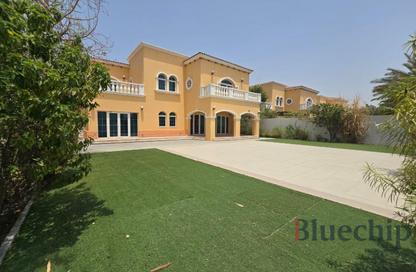 Villa - 5 Bedrooms - 5 Bathrooms for rent in District 2 - Jumeirah Park - Dubai