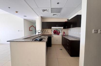 Apartment - 2 Bedrooms - 2 Bathrooms for sale in Mazaya 2 - Queue Point - Liwan - Dubai Land - Dubai