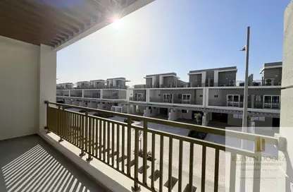 تاون هاوس - 3 غرف نوم - 3 حمامات للايجار في كاميليا - داماك هيلز 2 - دبي