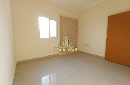 Apartment - 2 Bedrooms - 2 Bathrooms for rent in Al Hafeet Tower 8 - Al Nahda - Sharjah