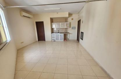 Apartment - Studio - 1 Bathroom for rent in Fire Station Road - Muwaileh - Sharjah