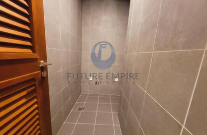 Apartment - 1 Bedroom - 2 Bathrooms for rent in Airport Road Area - Al Garhoud - Dubai