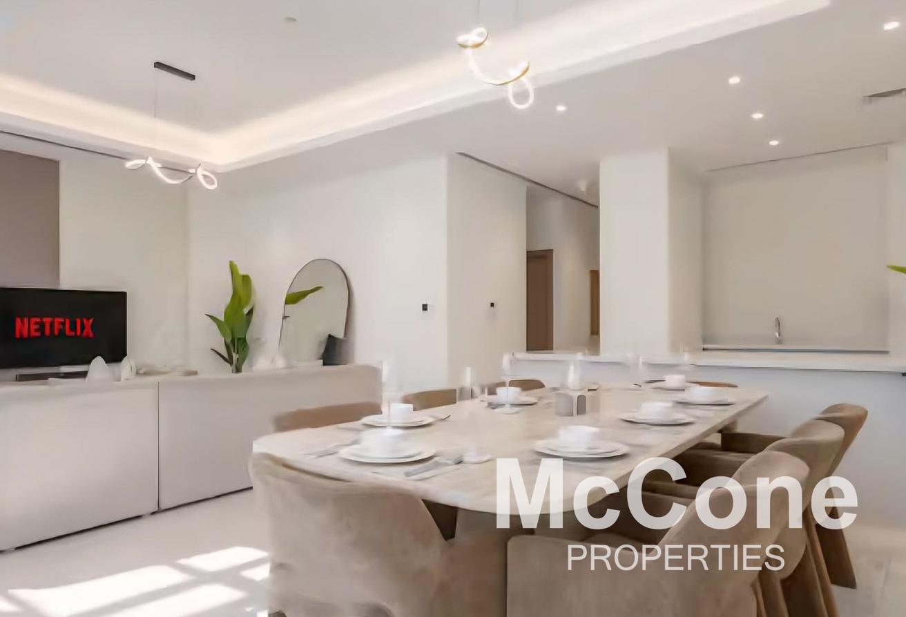 Rare Unit | Bright | Fully Furnished photo 4