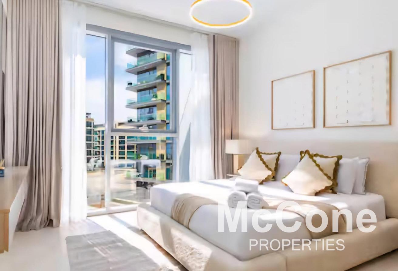 Rare Unit | Bright | Fully Furnished photo 8