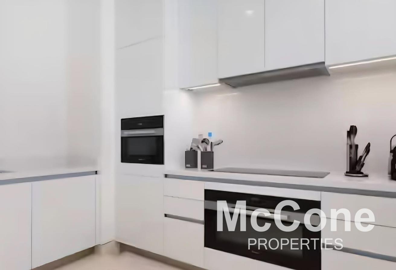 Rare Unit | Bright | Fully Furnished photo 5