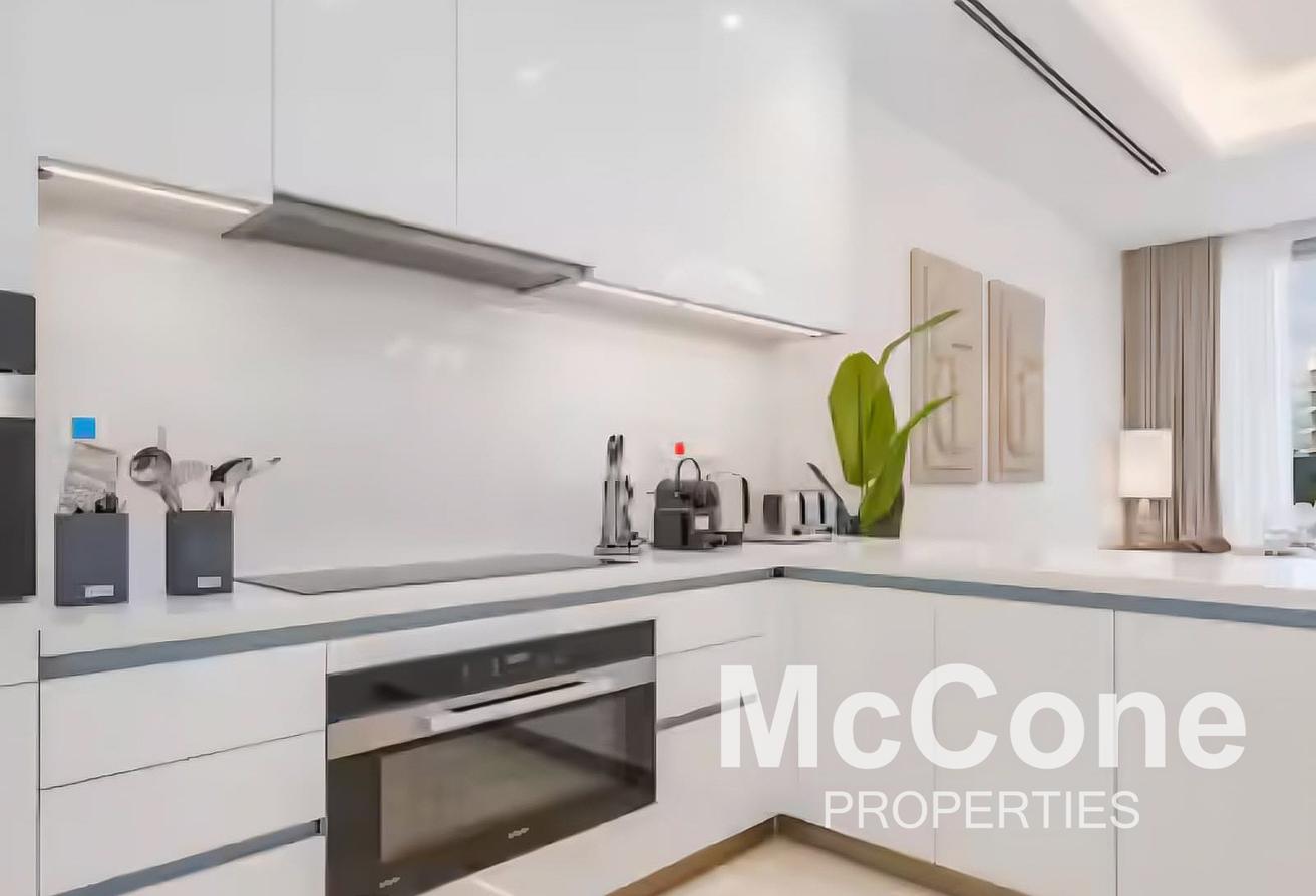 Rare Unit | Bright | Fully Furnished photo 6