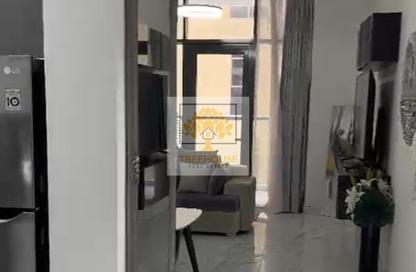 شقة - غرفة نوم - 2 حمامات للبيع في أراس ريسدنس - مجان - دبي شقة - غرفة نوم - 2 حمامات للبيع في أراس ريسدنس - مجان - دبي