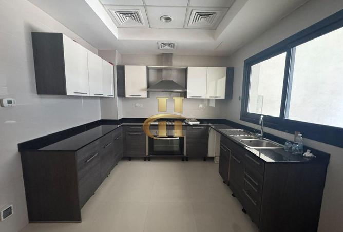 128364410 - Property Image 2