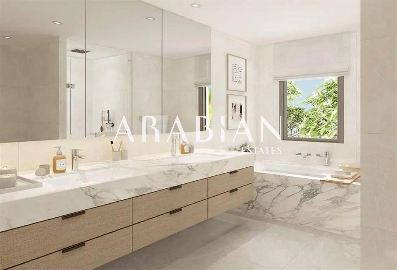 EXCLUSIVE | Close to Pool | Brand New | End Unit photo 13