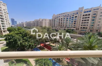 Apartment - 2 Bedrooms - 3 Bathrooms for rent in Al Tamr - Shoreline Apartments - Palm Jumeirah - Dubai