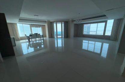 Apartment - 3 Bedrooms - 4 Bathrooms for sale in Blue Tower - Al Majaz 3 - Al Majaz - Sharjah Apartment - 3 Bedrooms - 4 Bathrooms for sale in Blue Tower - Al Majaz 3 - Al Majaz - Sharjah