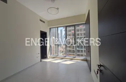 Apartment - 2 Bedrooms - 3 Bathrooms for rent in Bahwan Tower Downtown - Downtown Dubai - Dubai