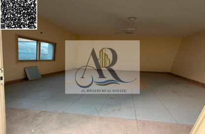 سكن عمال - استوديو - 8 حمامات للايجار في الجرف الصناعية 2 - الجرف الصناعية - عجمان سكن عمال - استوديو - 8 حمامات للايجار في الجرف الصناعية 2 - الجرف الصناعية - عجمان