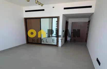 شقة - غرفة نوم - 2 حمامات للايجار في بن غاطي عنبر - منطقة 11 - قرية جميرا الدائرية - دبي