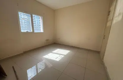 شقة - غرفة نوم - 2 حمامات للايجار في شارع التعاون - التعاون - الشارقة