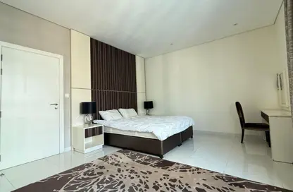 شقة - غرفة نوم - 2 حمامات للايجار في حافة الخليج - الخليج التجاري - دبي