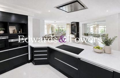 Apartment - 3 Bedrooms - 4 Bathrooms for rent in Al Tamr - Shoreline Apartments - Palm Jumeirah - Dubai
