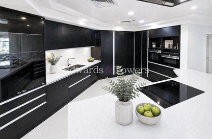 Apartment - 3 Bedrooms - 4 Bathrooms for rent in Al Tamr - Shoreline Apartments - Palm Jumeirah - Dubai