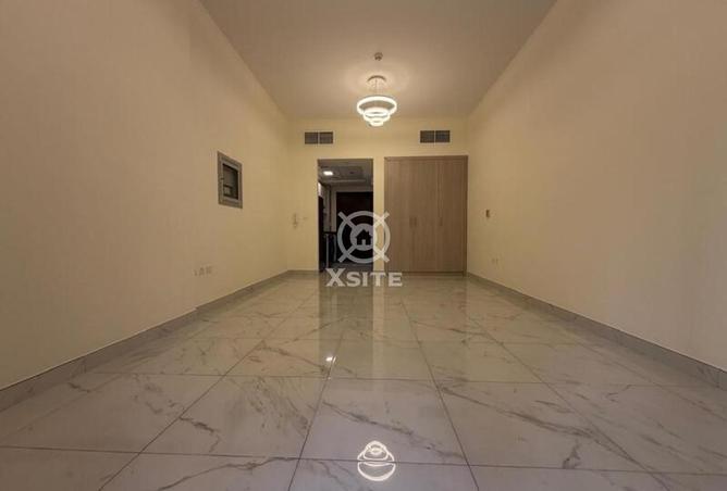 74252042 - Property Image 3