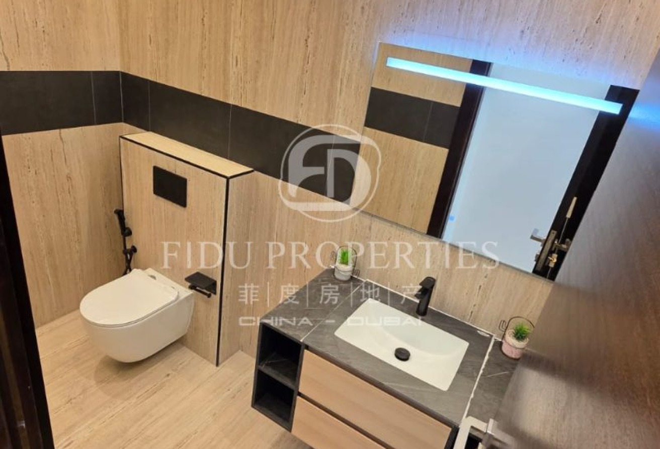 Canal View | Upgraded | Fully Furnished