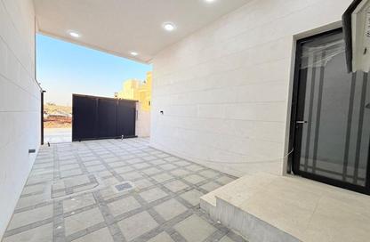 Villa - 3 - 5 for sale in Al Helio 1 - Al Helio - Ajman Villa - 3 - 5 for sale in Al Helio 1 - Al Helio - Ajman