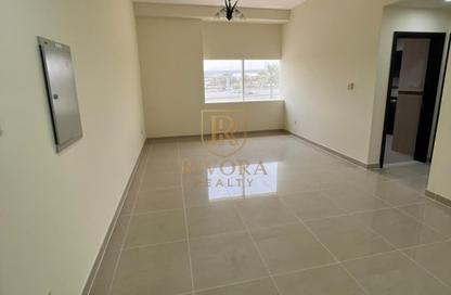 Apartment - 1 Bedroom - 2 Bathrooms for rent in Infinity Building - Sheikh Zayed Road - Dubai Apartment - 1 Bedroom - 2 Bathrooms for rent in Infinity Building - Sheikh Zayed Road - Dubai