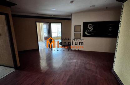 Co-working space - Studio - 1 Bathroom for rent in Crystal Plaza - Al Majaz 1 - Al Majaz - Sharjah
