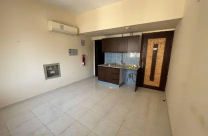 Apartment - Studio - 1 Bathroom for rent in Muwaileh 29 Building - Muwaileh - Sharjah