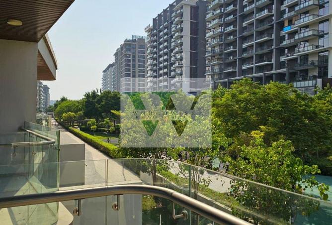 جديد تمامًا | إطلالة على الحديقة | مرآب | بدون رسوم وكالة