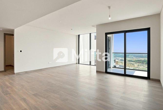 2.5% Commission | 3 BR | Exclusive Lagoon Views photo 2