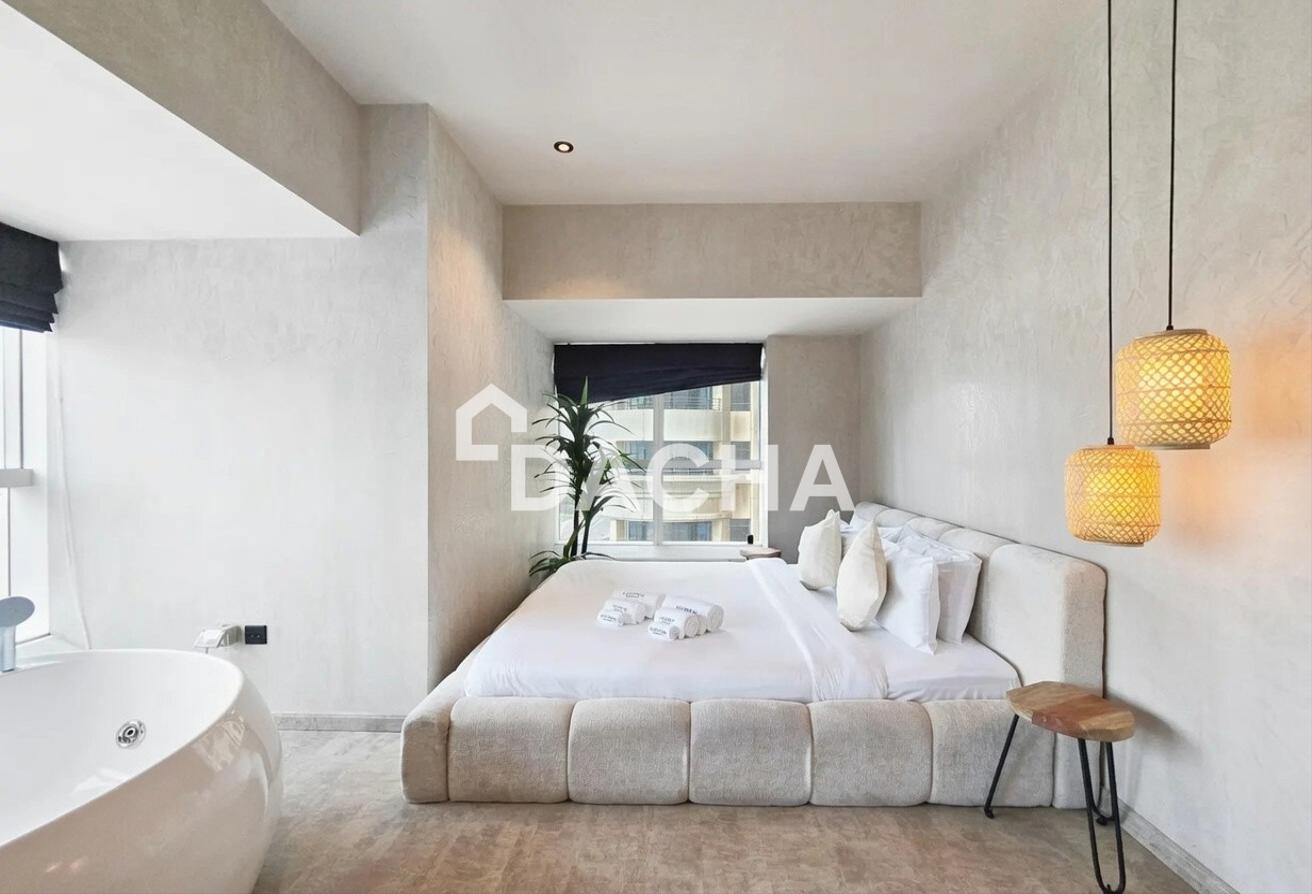 Fully Upgraded | High Floor | Vacant photo 4