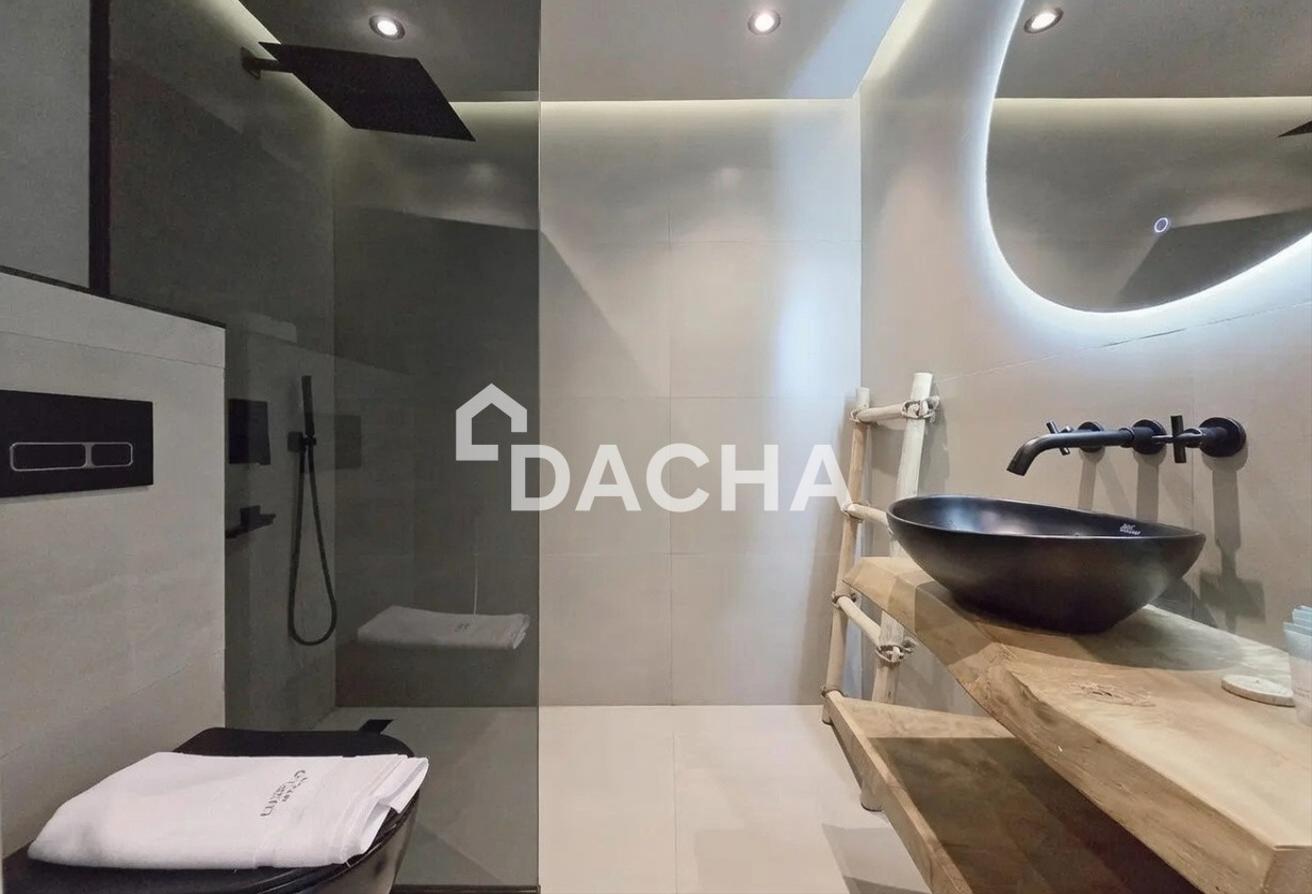 Fully Upgraded | High Floor | Vacant photo 8