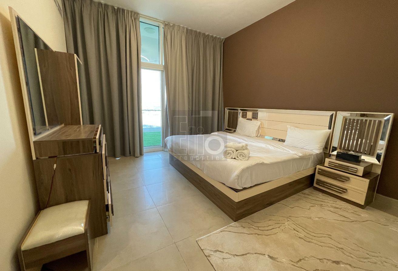 1BR Converted | 2 Baths | Best price photo 13