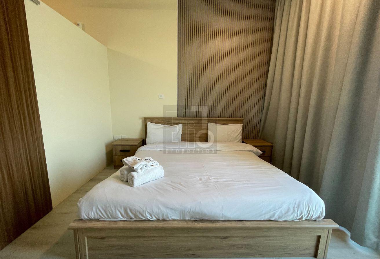 1BR Converted | 2 Baths | Best price photo 12