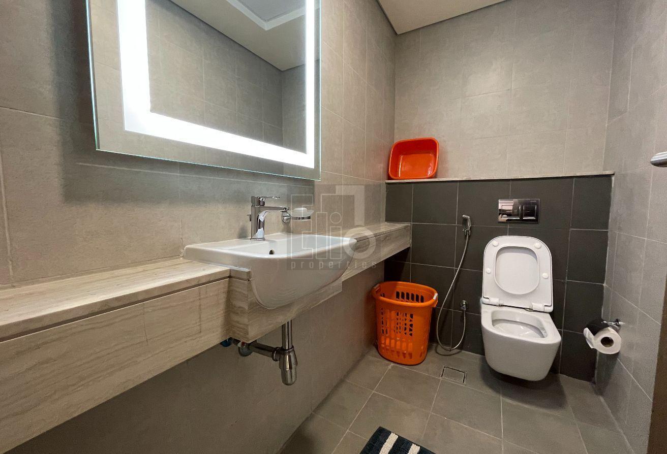 1BR Converted | 2 Baths | Best price photo 28