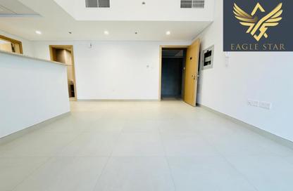 Apartment - 1 Bedroom - 2 Bathrooms for rent in Haas Building - Jumeirah Garden City - Al Satwa - Dubai