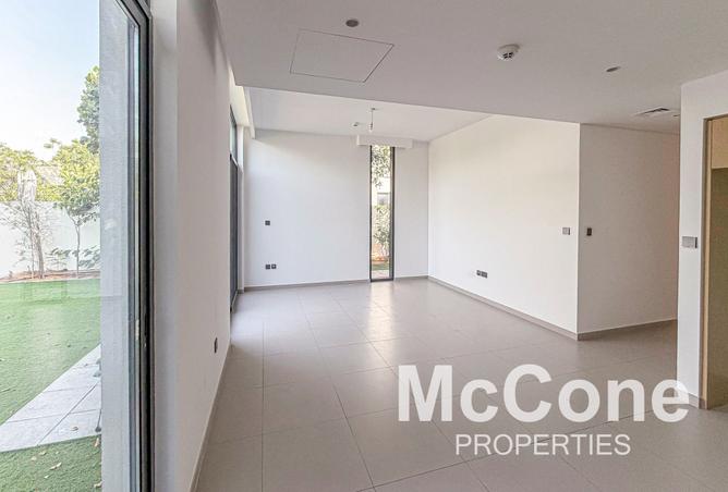 4-bed townhouse in Sun — photo 3