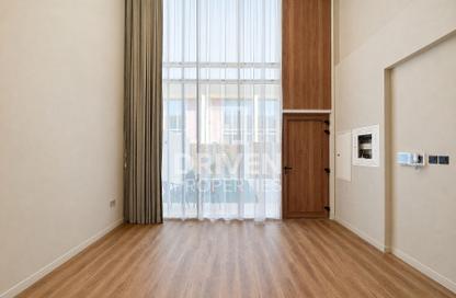 Townhouse - 3 - 5 for rent in Rukan 3 - Rukan - Dubai