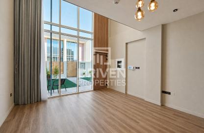 Townhouse - 3 - 5 for rent in Rukan 3 - Rukan - Dubai