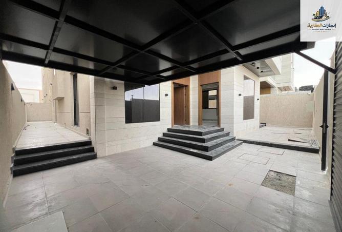 69891100 - Property Image 2