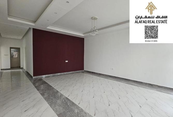 72720315 - Property Image 3