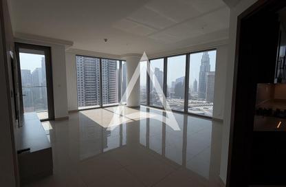 Apartment - 2 Bedrooms - 3 Bathrooms for rent in Boulevard Point - Downtown Dubai - Dubai