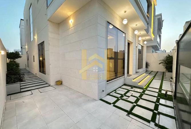 82824107 - Property Image 2