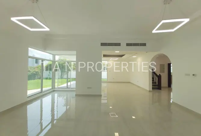 166048304 - Property Image 2