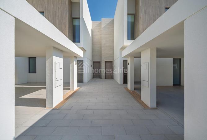 90060209 - Property Image 3