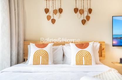 Apartment - Studio - 1 Bathroom for rent in Burj Al Nujoom - Downtown Dubai - Dubai