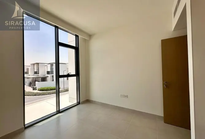104684007 - صورة العقار 2