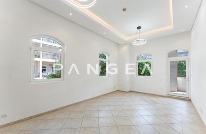 Apartment - 1 - 2 for rent in Weston Court 1 - Weston Court - Motor City - Dubai